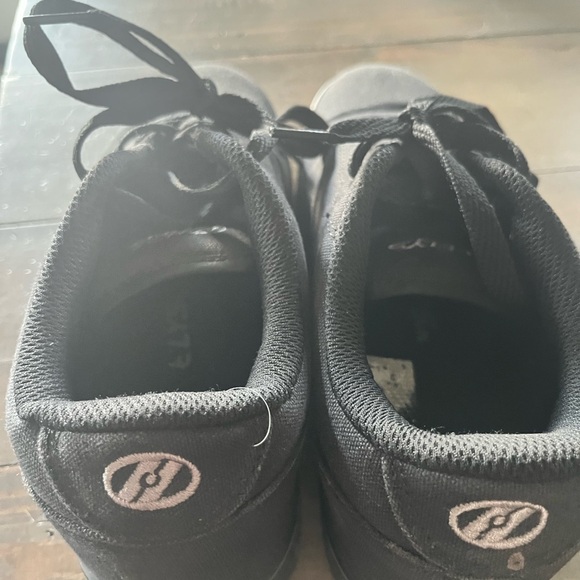 HEELEYS! - Picture 4 of 6